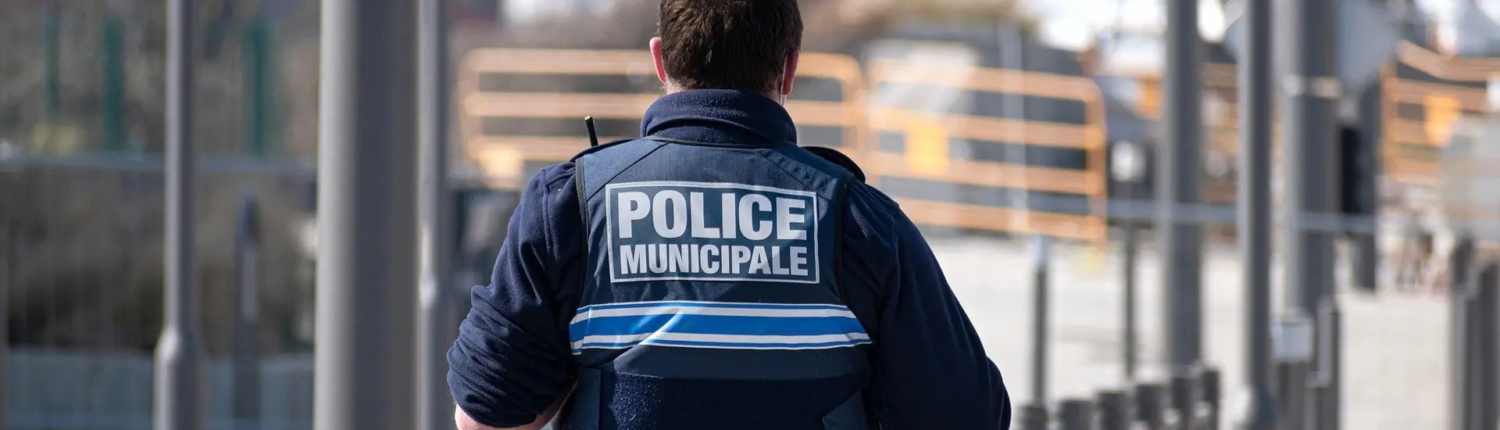 Police municipale dans la rue, ses compétences et celles des ASVP